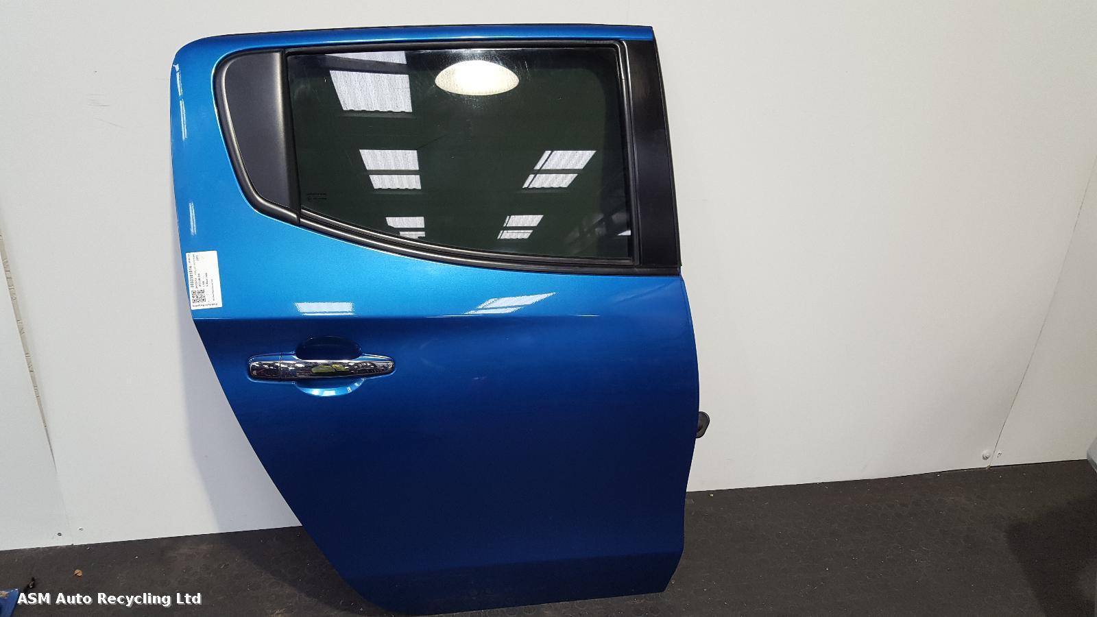 View Auto part R Rear Door Mitsubishi L200 2016