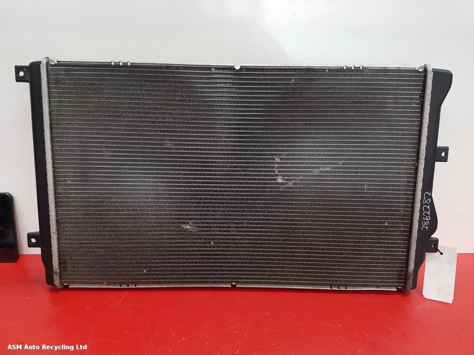View Auto part Radiator Volkswagen Scirocco 2015