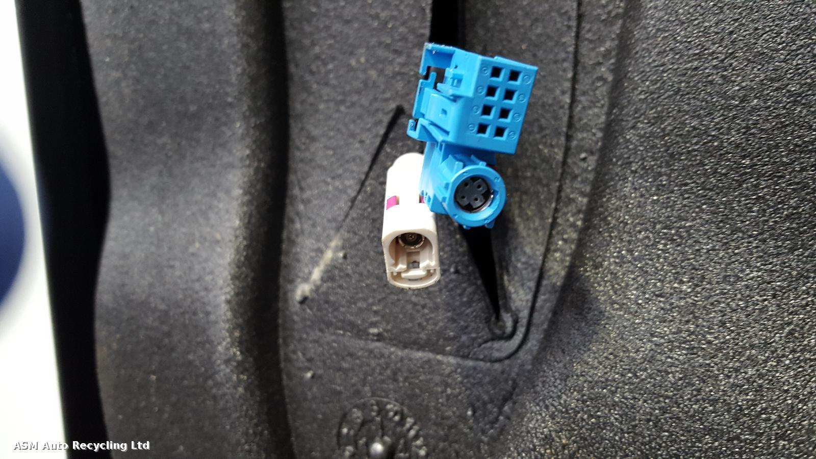 View Auto part Console Mercedes S Class 2014