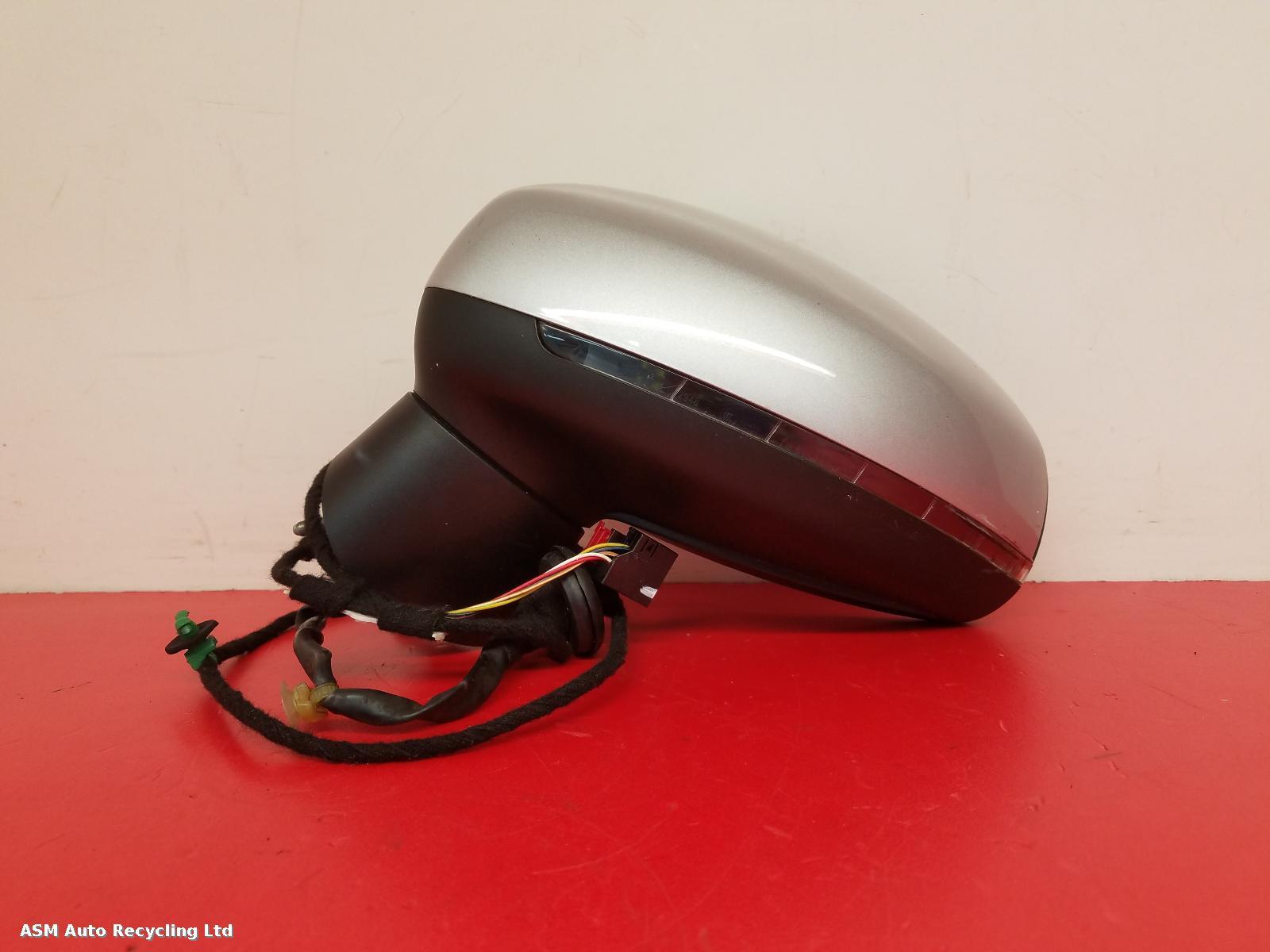 View Auto part L Door Mirror Audi A1 2010