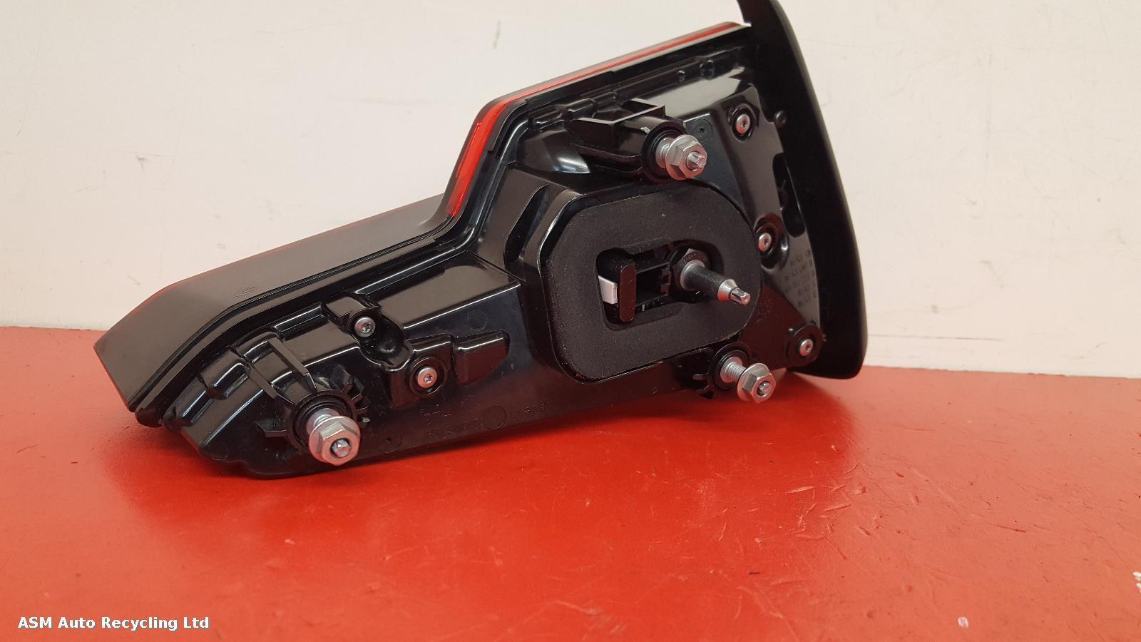 View Auto part R Taillight Audi A4 2017
