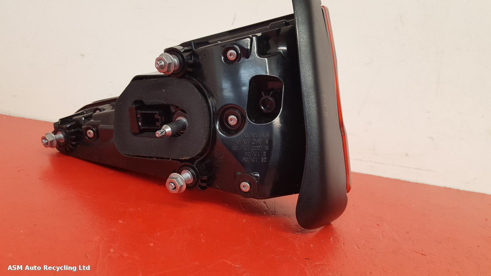 View Auto part R Taillight Audi A4 2017