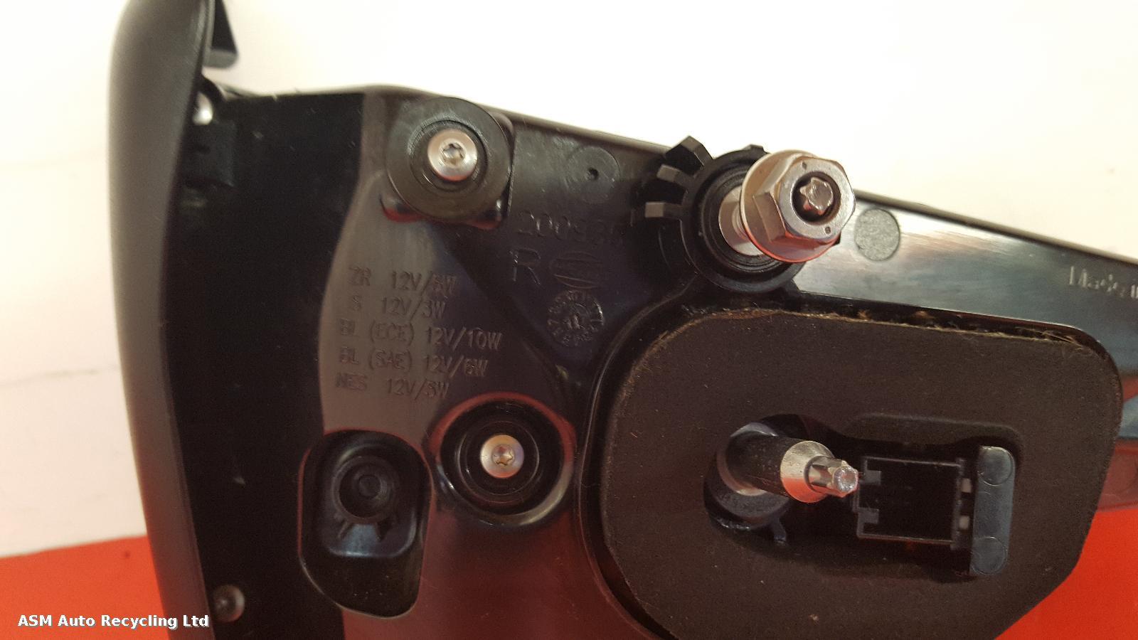 View Auto part R Taillight Audi A4 2017