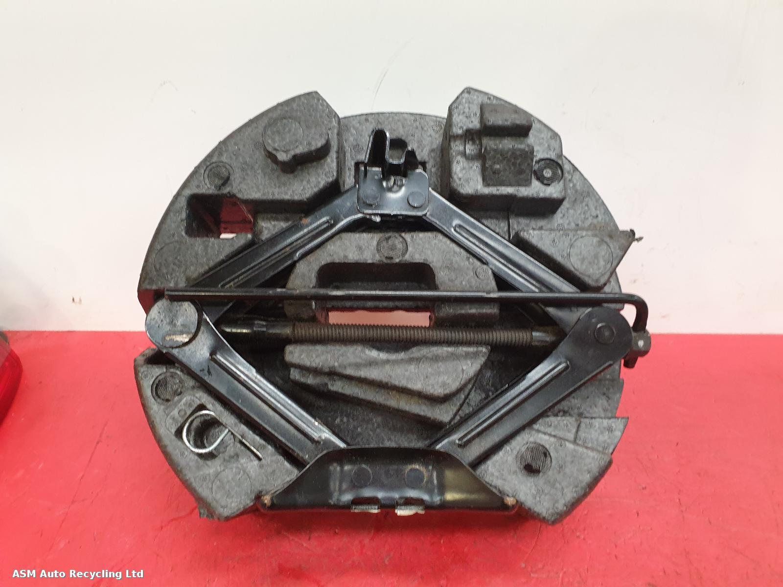 View Auto part Jack Ford Focus 2011