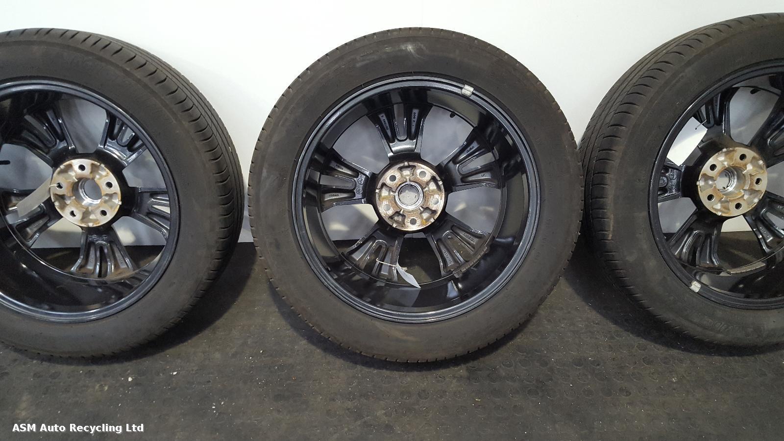 View Auto part Wheel Set Nissan Qashqai 2019
