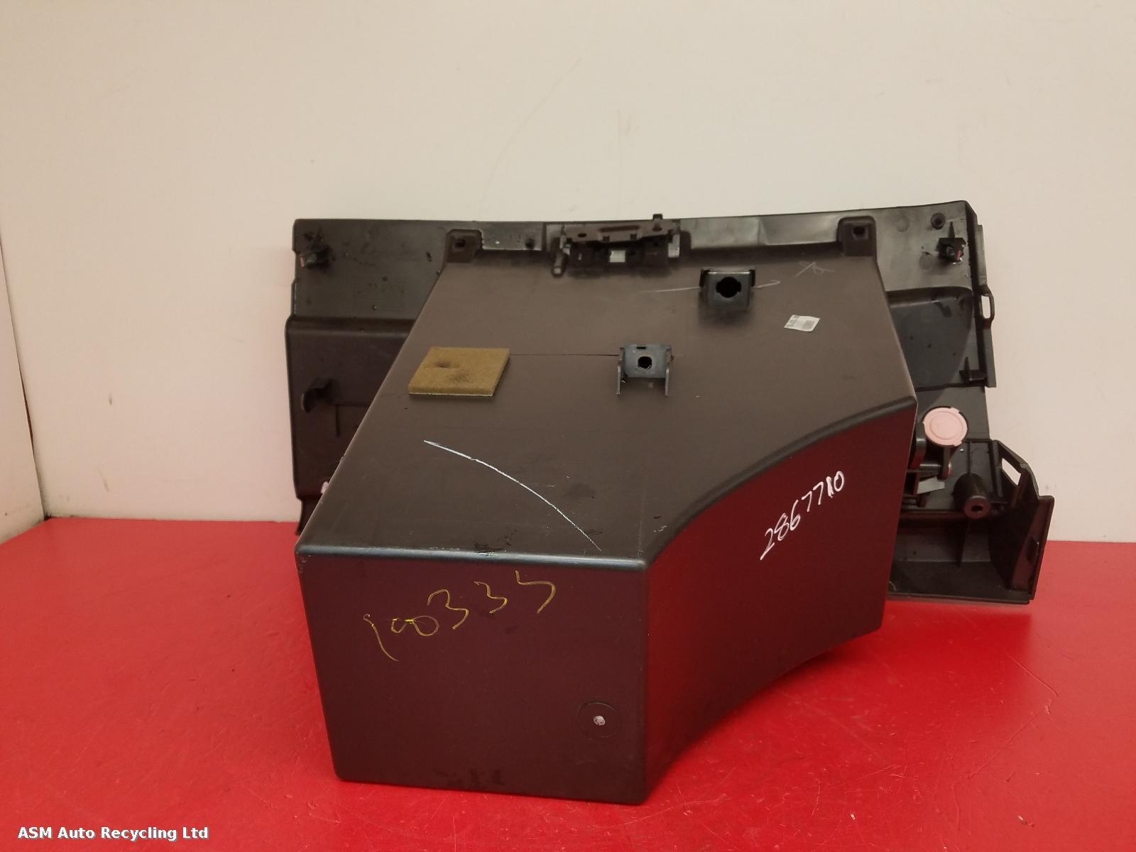View Auto part Glove Box Nissan Qashqai 2008