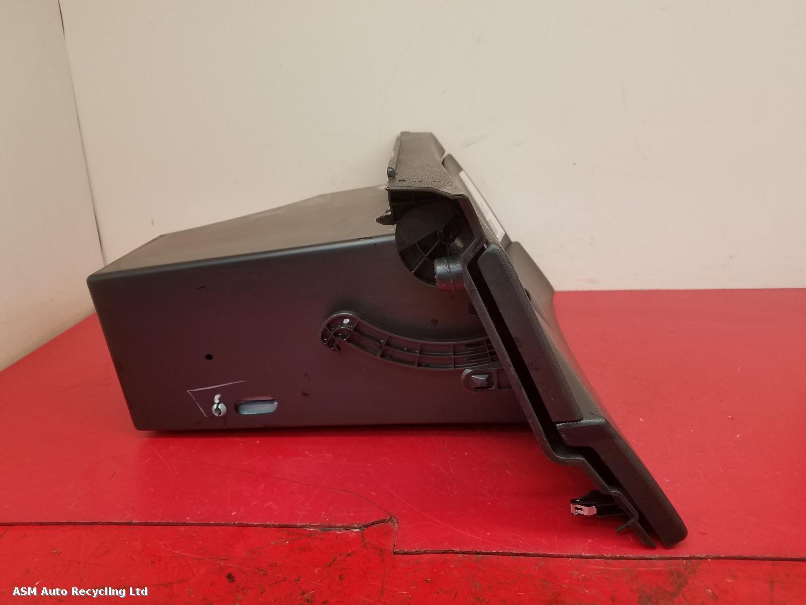 View Auto part Glove Box Nissan Qashqai 2008
