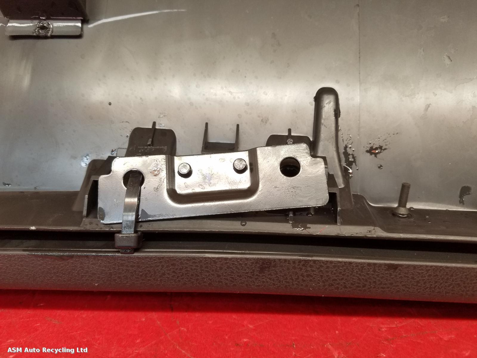 View Auto part Glove Box Nissan Qashqai 2008