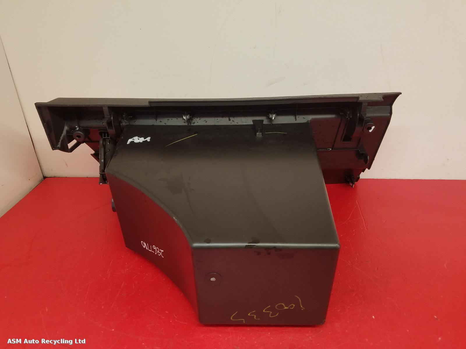 View Auto part Glove Box Nissan Qashqai 2008