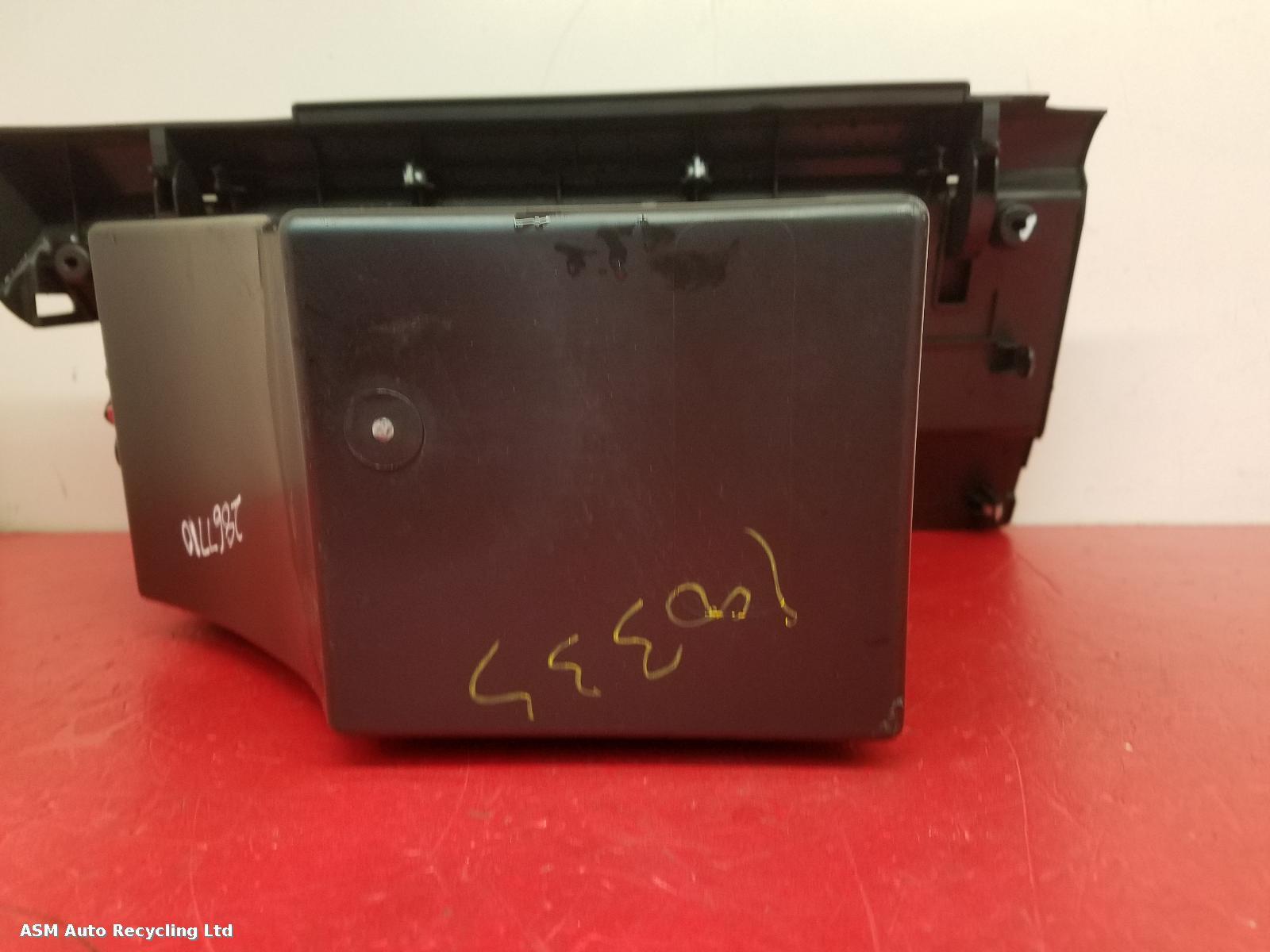 View Auto part Glove Box Nissan Qashqai 2008