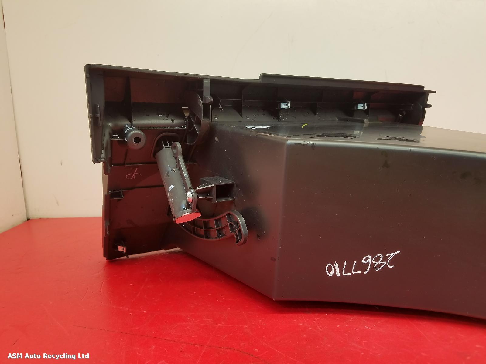 View Auto part Glove Box Nissan Qashqai 2008