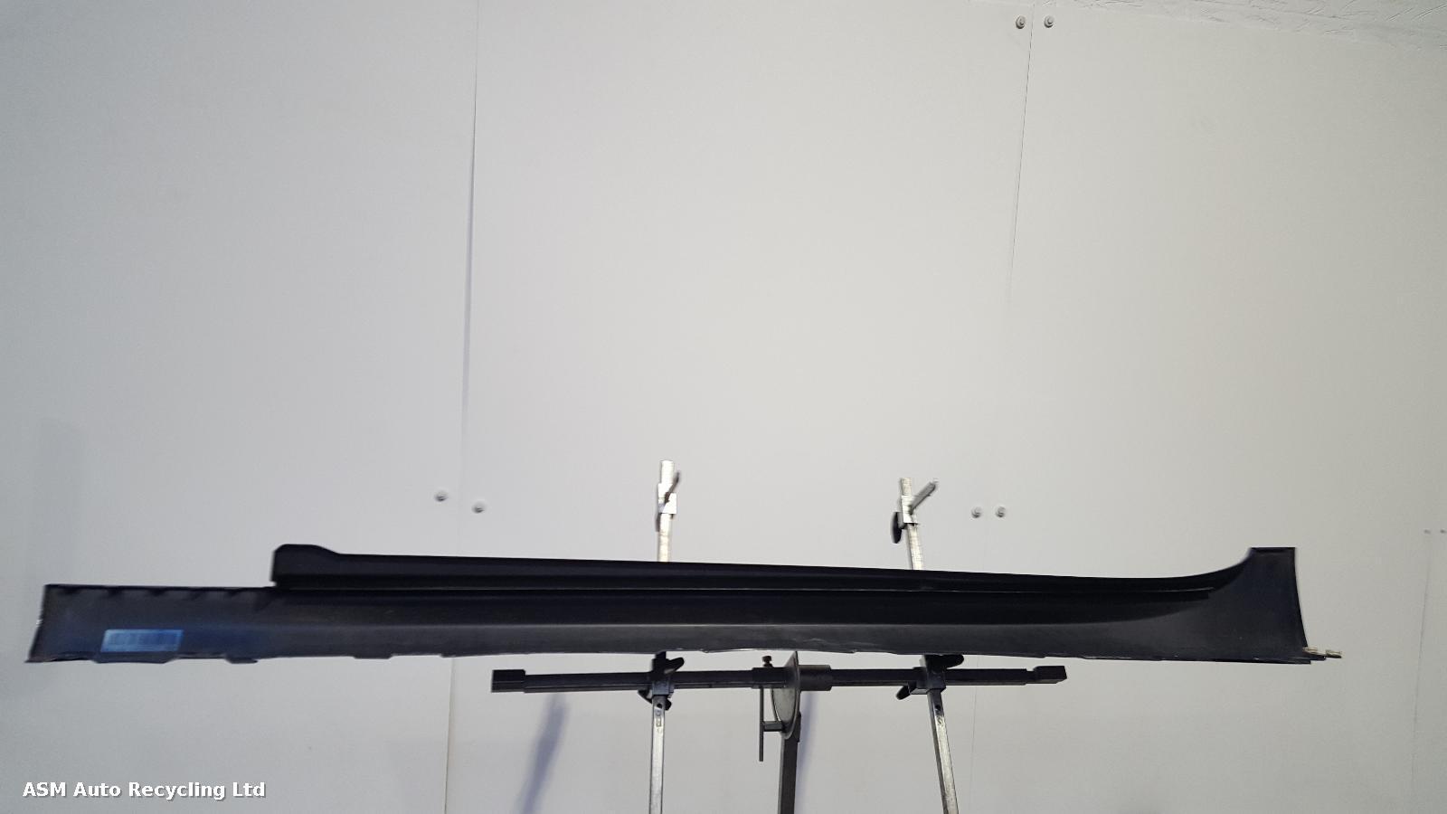 View Auto part Side Skirt Bmw 6 Series Gran Coupe 2016