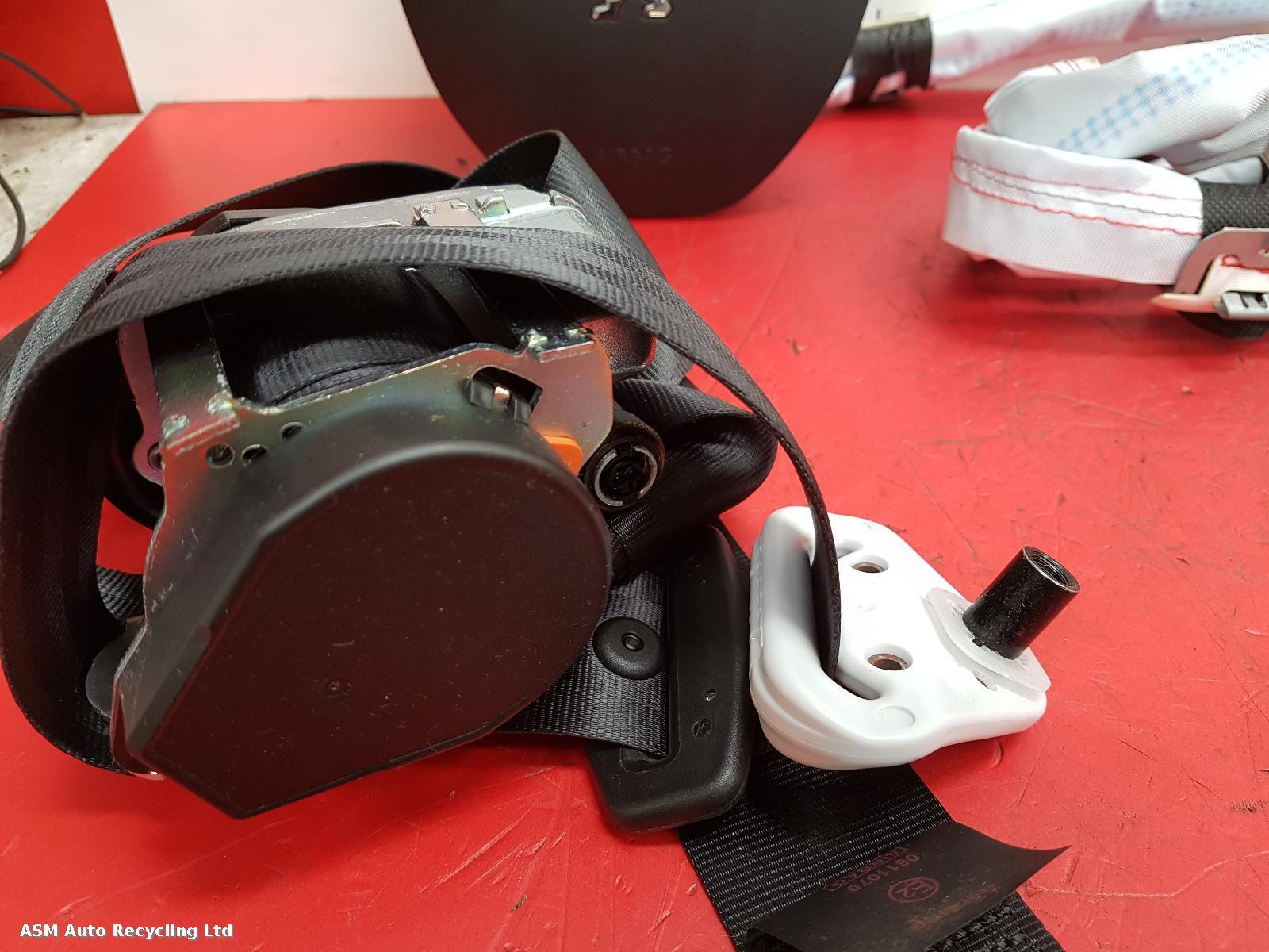 View Auto part Airbag Kit Peugeot 208 2019