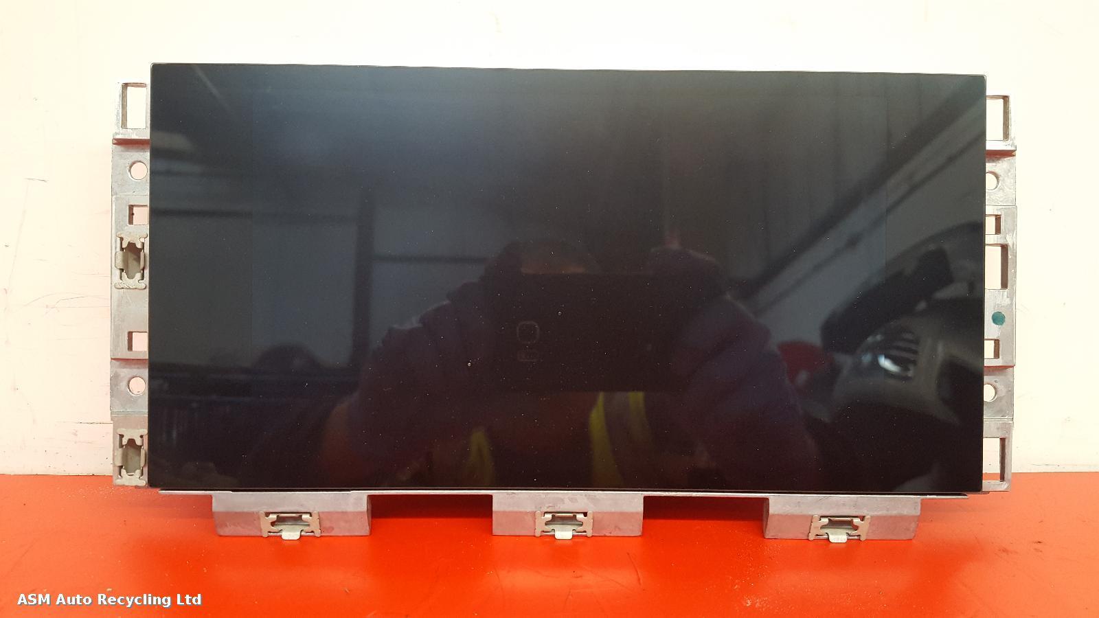 View Auto part Radio Display Audi A1 2019
