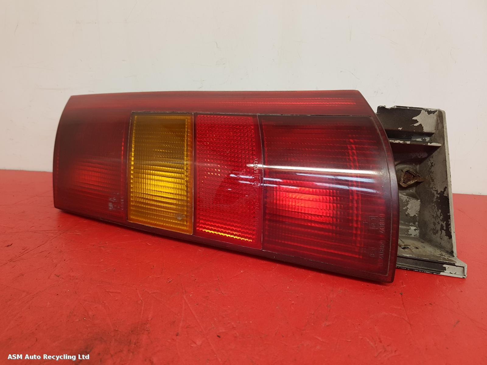 View Auto part R Taillight Renault 5  1990