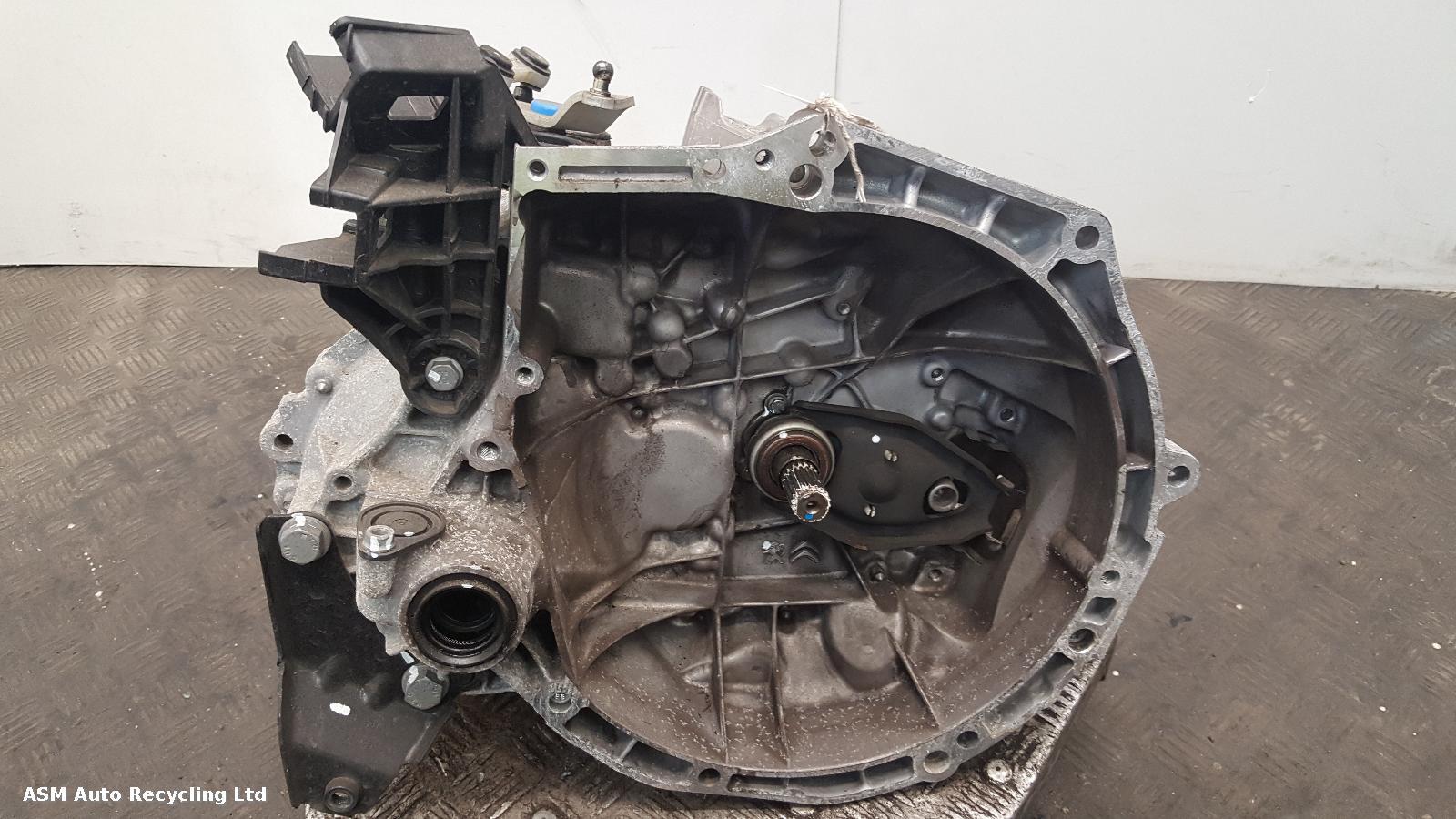 View Auto part Gearbox Peugeot 208 2019