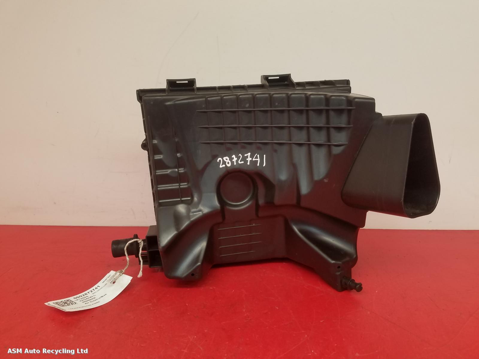 View Auto part Air Cleaner/Box Vauxhall Insignia 2012