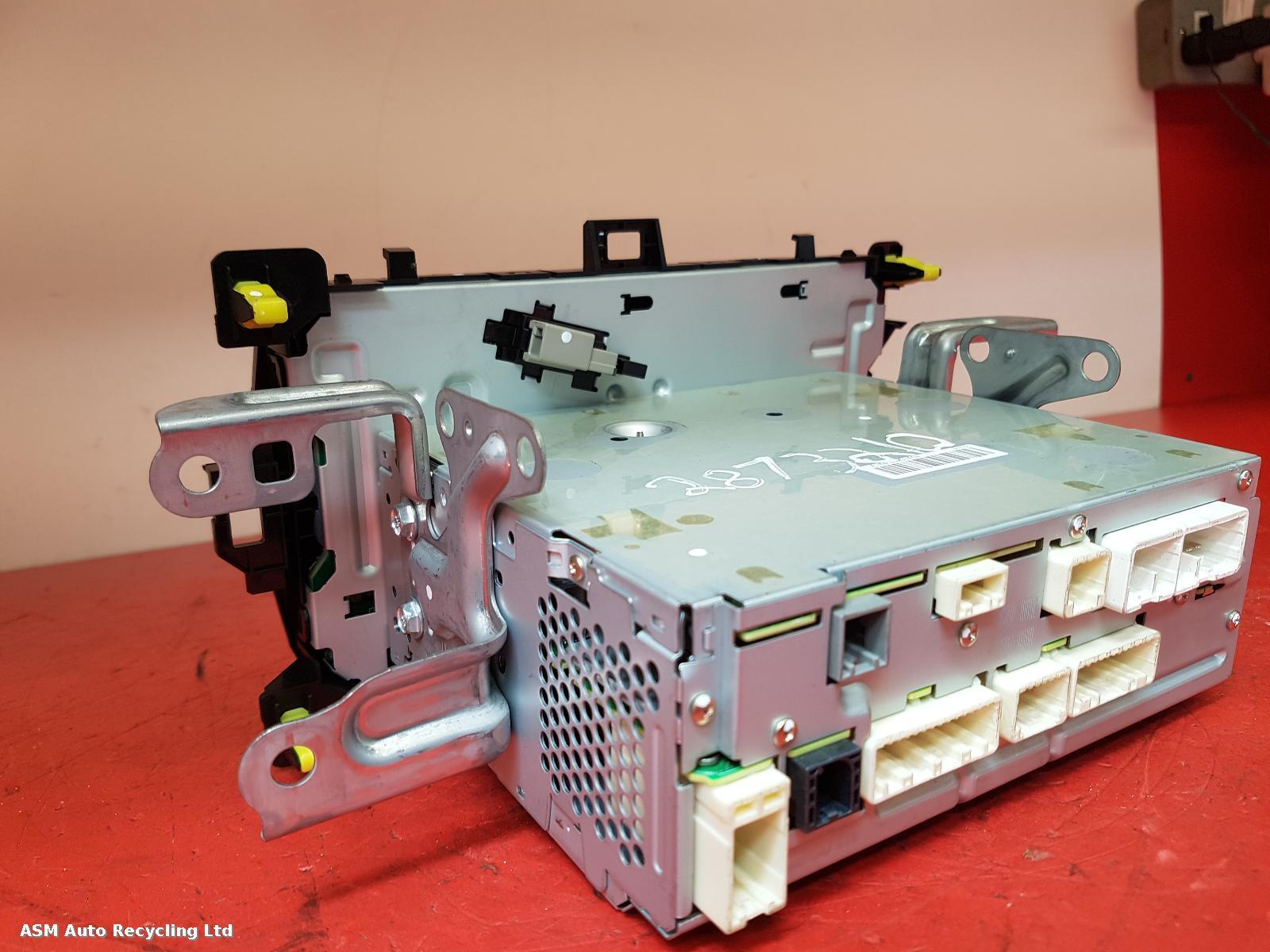 View Auto part Radio Display Toyota Yaris 2015