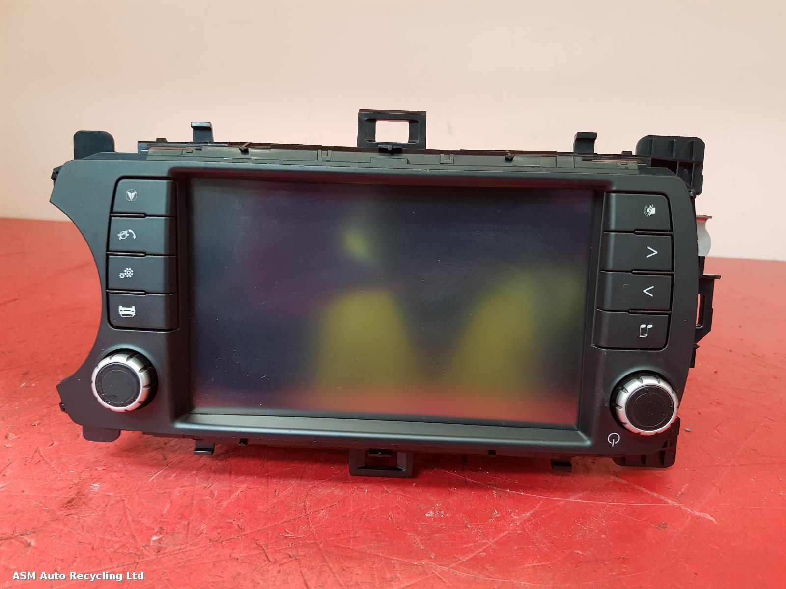 View Auto part Radio Display Toyota Yaris 2015