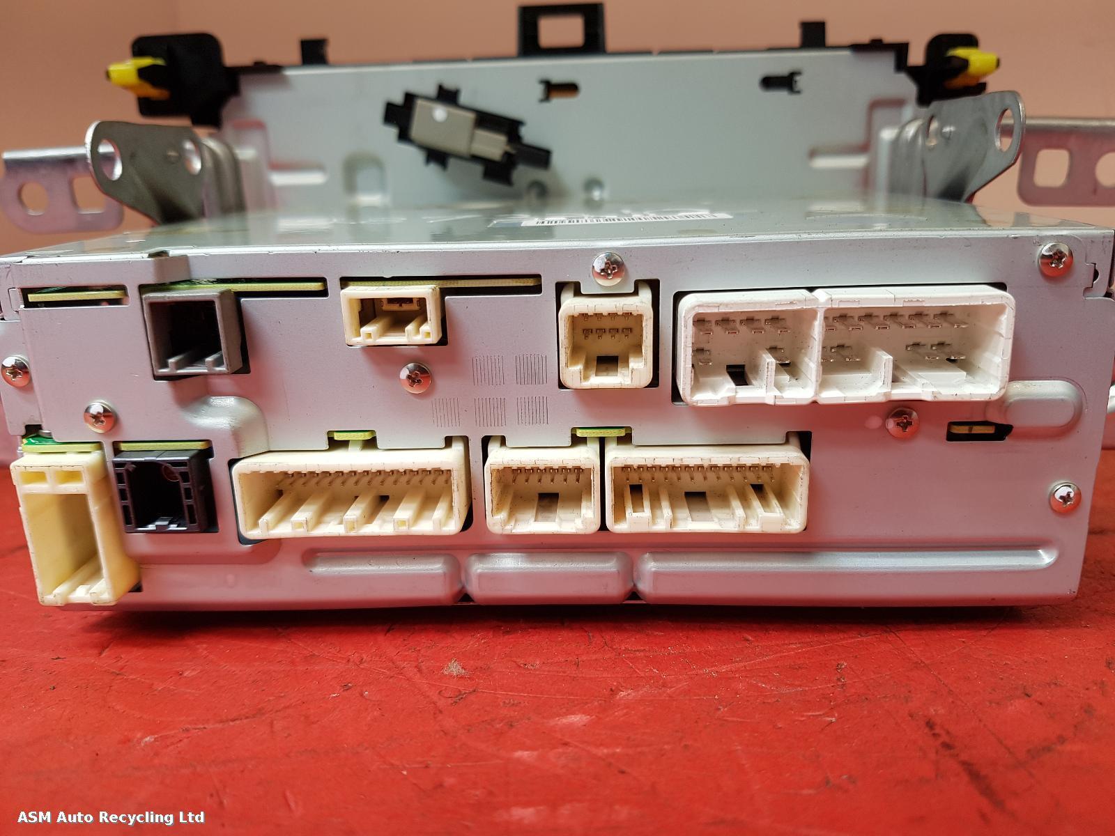 View Auto part Radio Display Toyota Yaris 2015