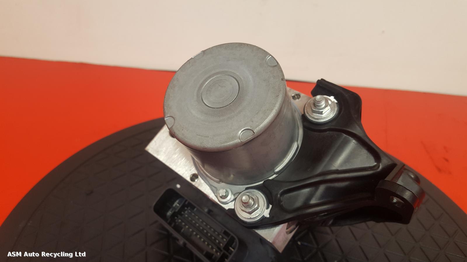 View Auto part ABS Pump/Modulator Tesla Model 3 2021