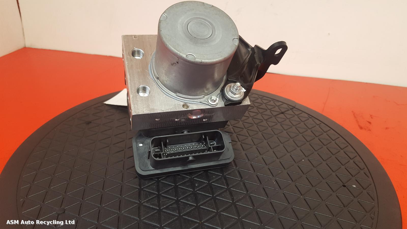 View Auto part ABS Pump/Modulator Tesla Model 3 2021