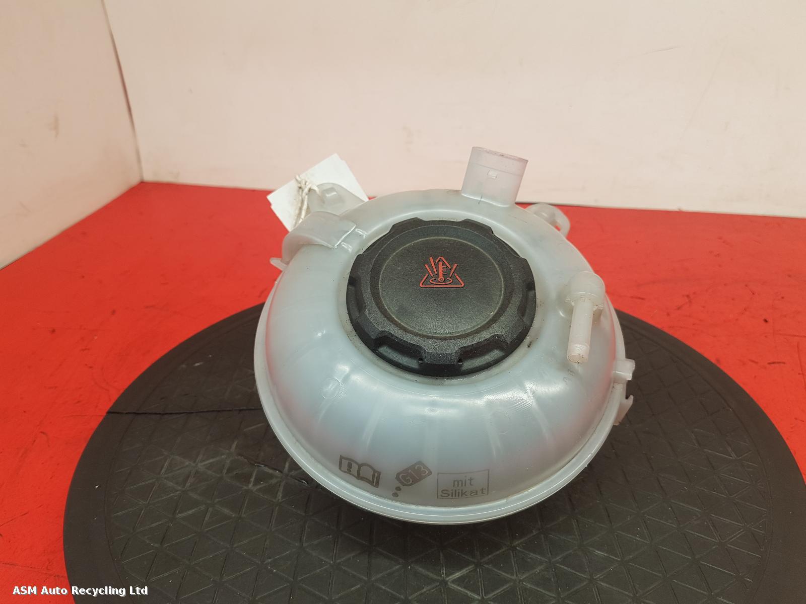 View Auto part Overflow Bottle Skoda Karoq 2018