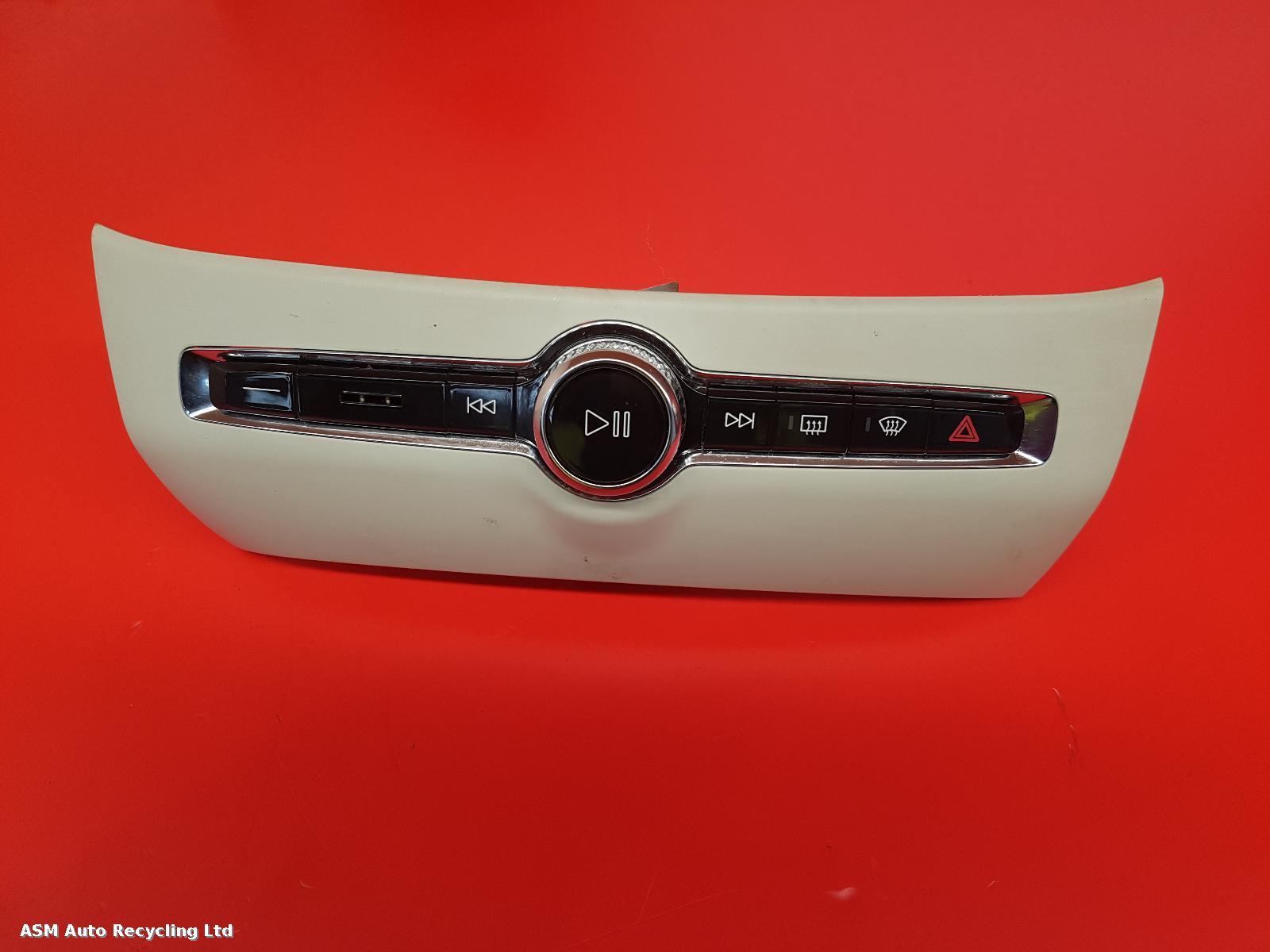 View Auto part Radio Display Volvo V60 2018
