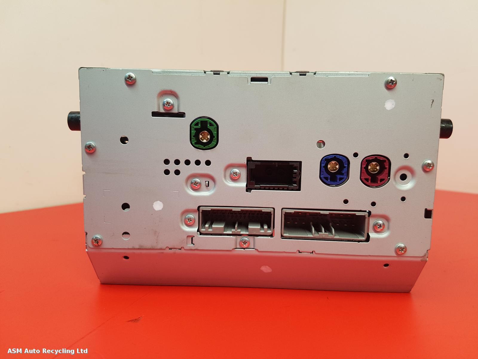 View Auto part Radio Display Volvo V60 2018