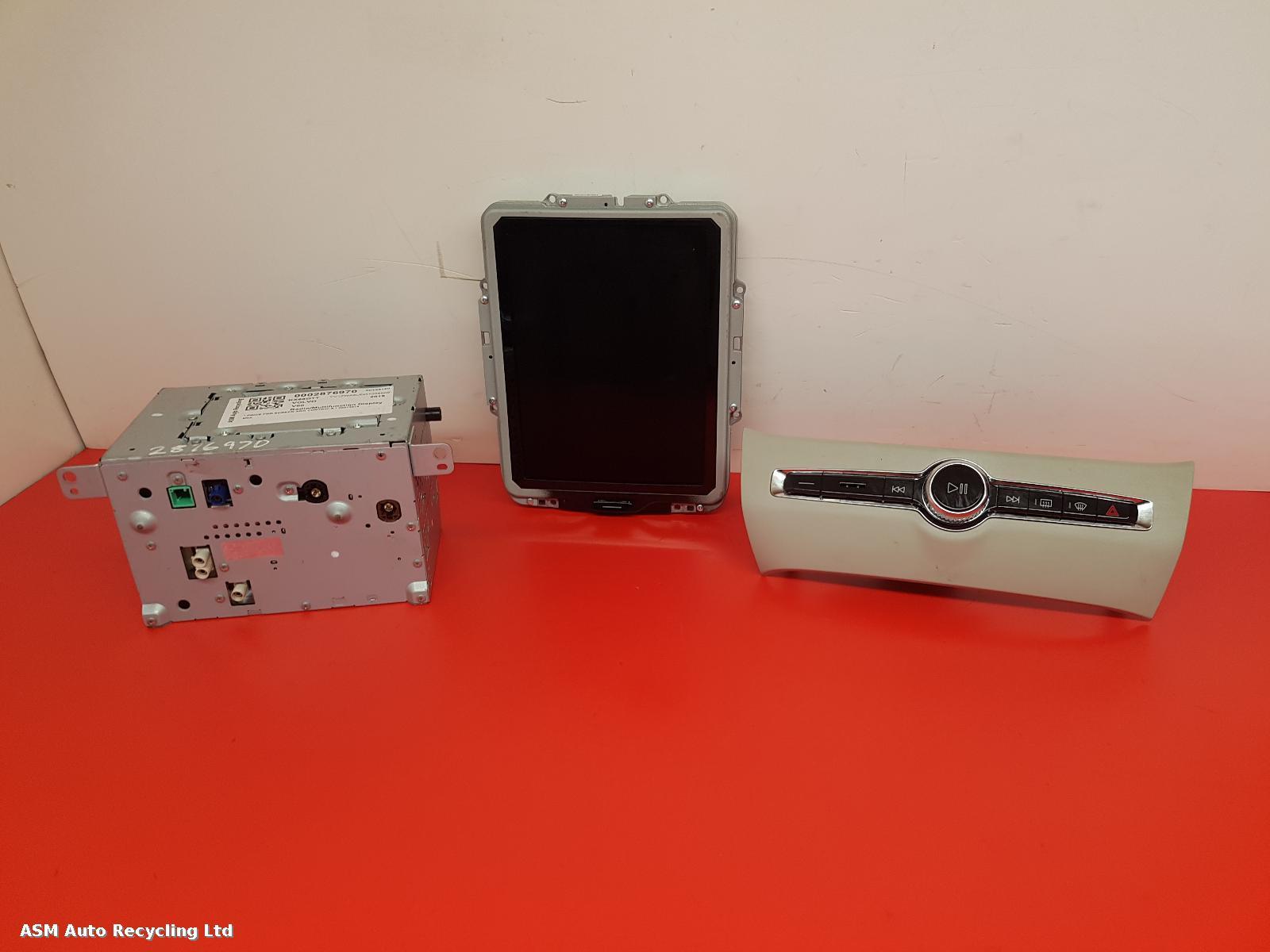 View Auto part Radio Display Volvo V60 2018