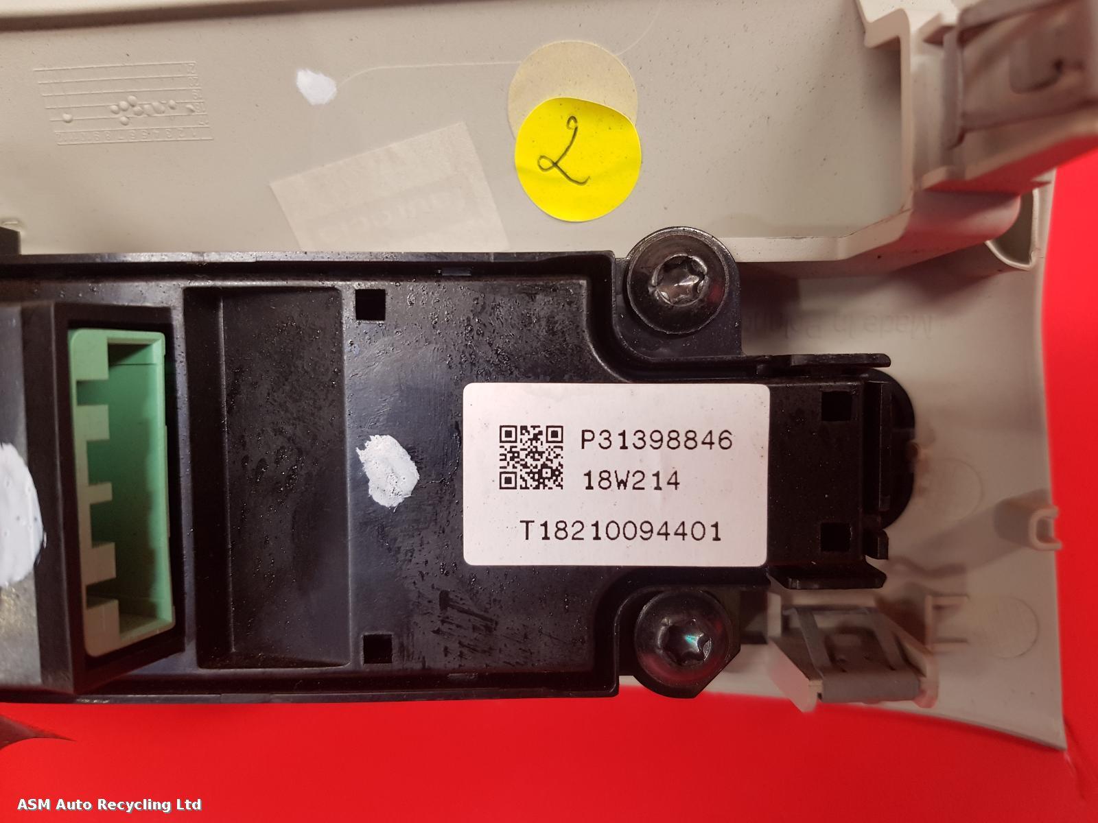 View Auto part Radio Display Volvo V60 2018