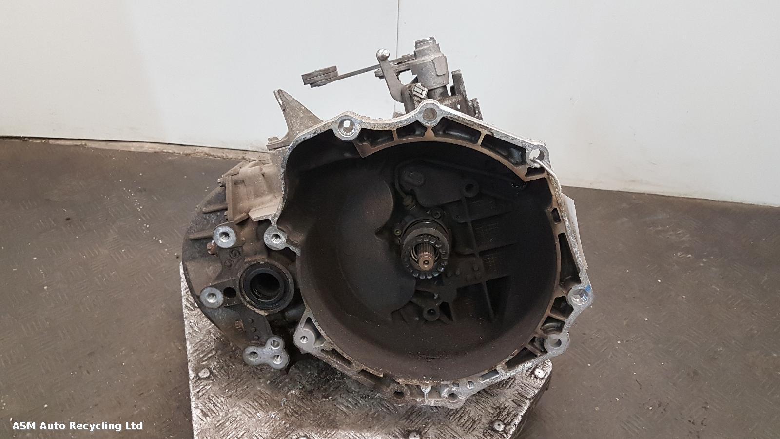 View Auto part Gearbox Vauxhall Astra 2016