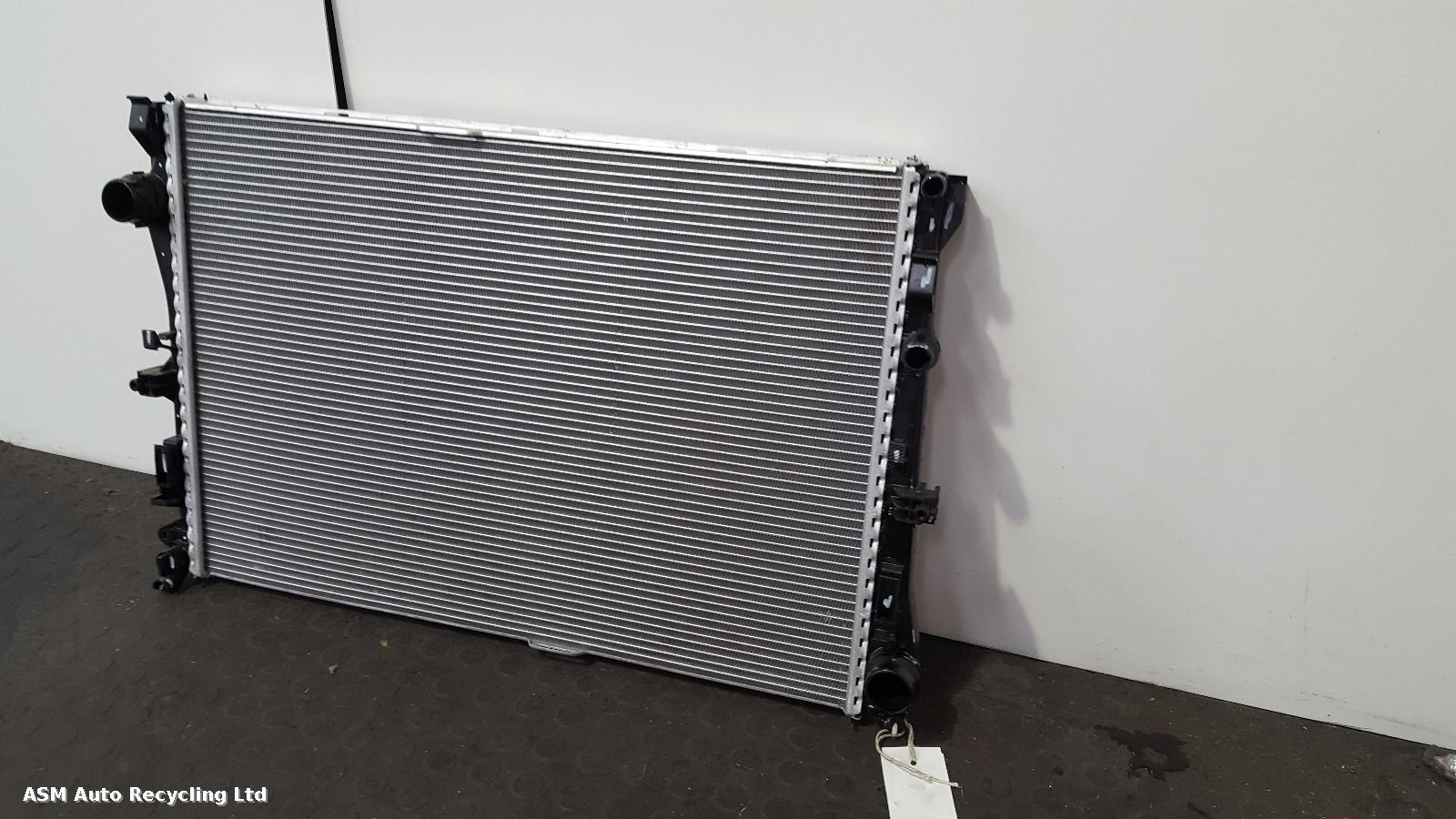 View Auto part Radiator Mercedes E Class 2021