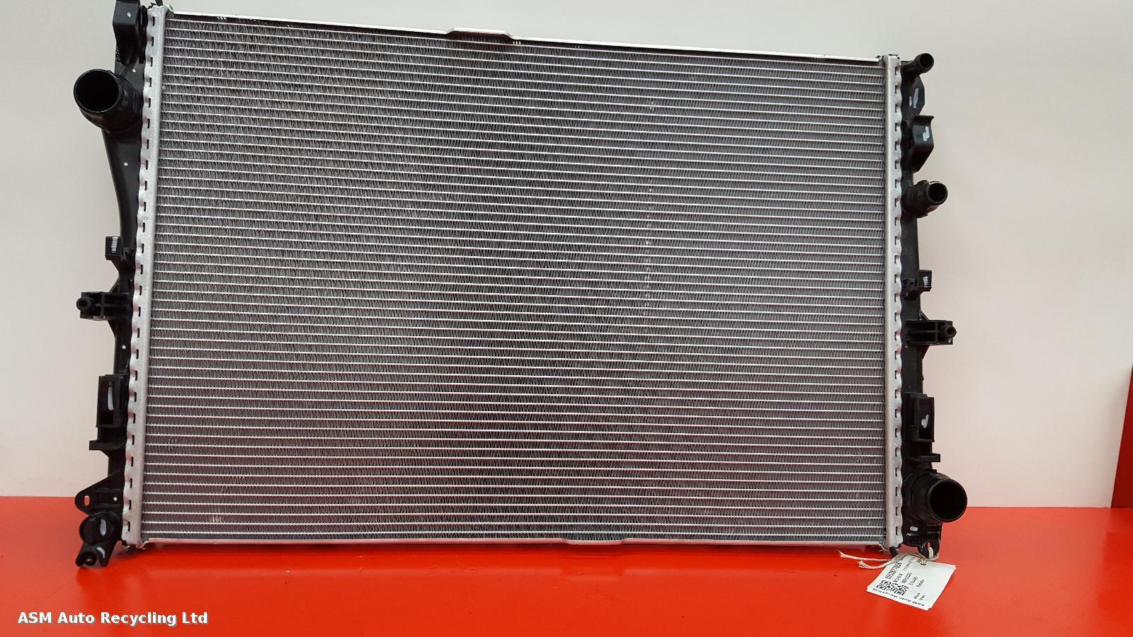 View Auto part Radiator Mercedes E Class 2021