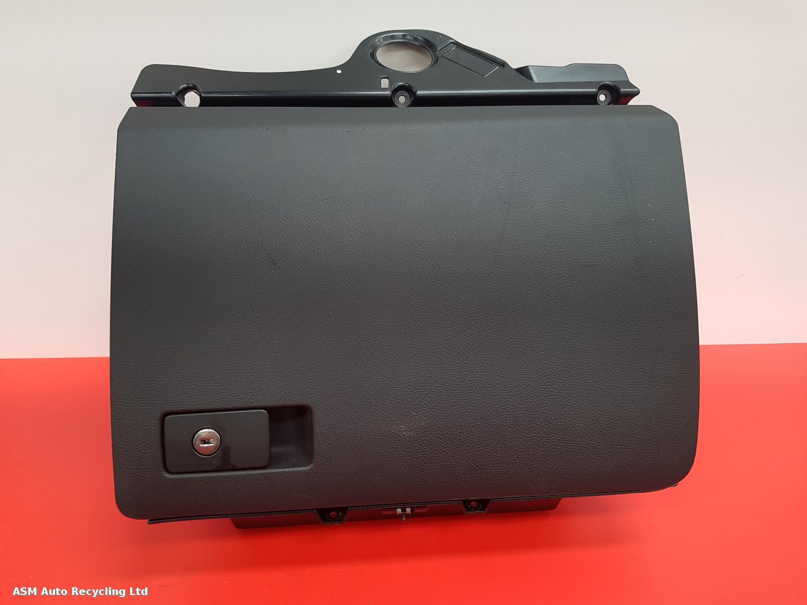 View Auto part Glove Box Volkswagen Passat 2009