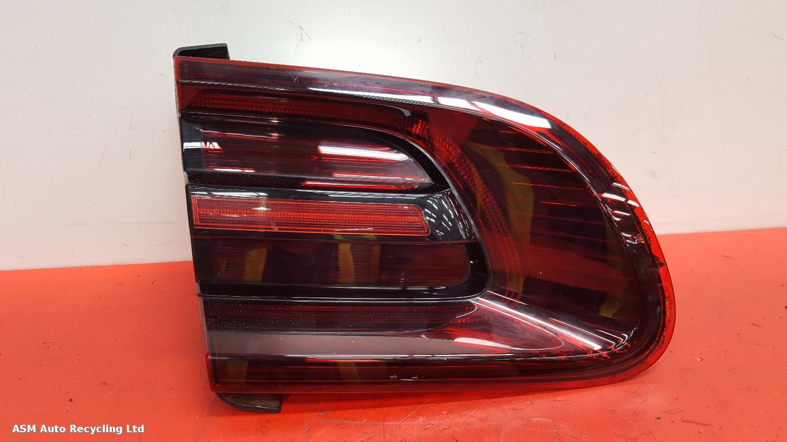 View Auto part L Taillight Porsche Macan 2017