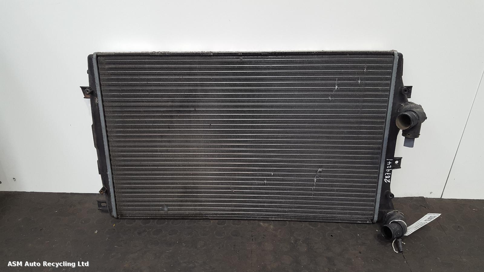 View Auto part Radiator Volkswagen Golf 2007