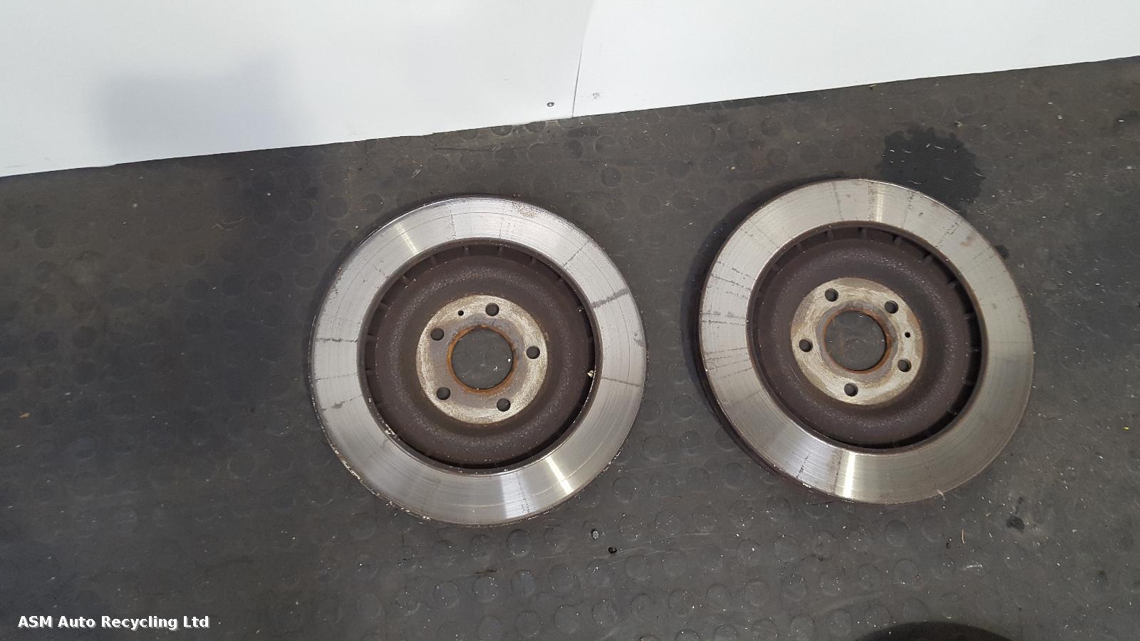 View Auto part Caliper Porsche Macan 2017