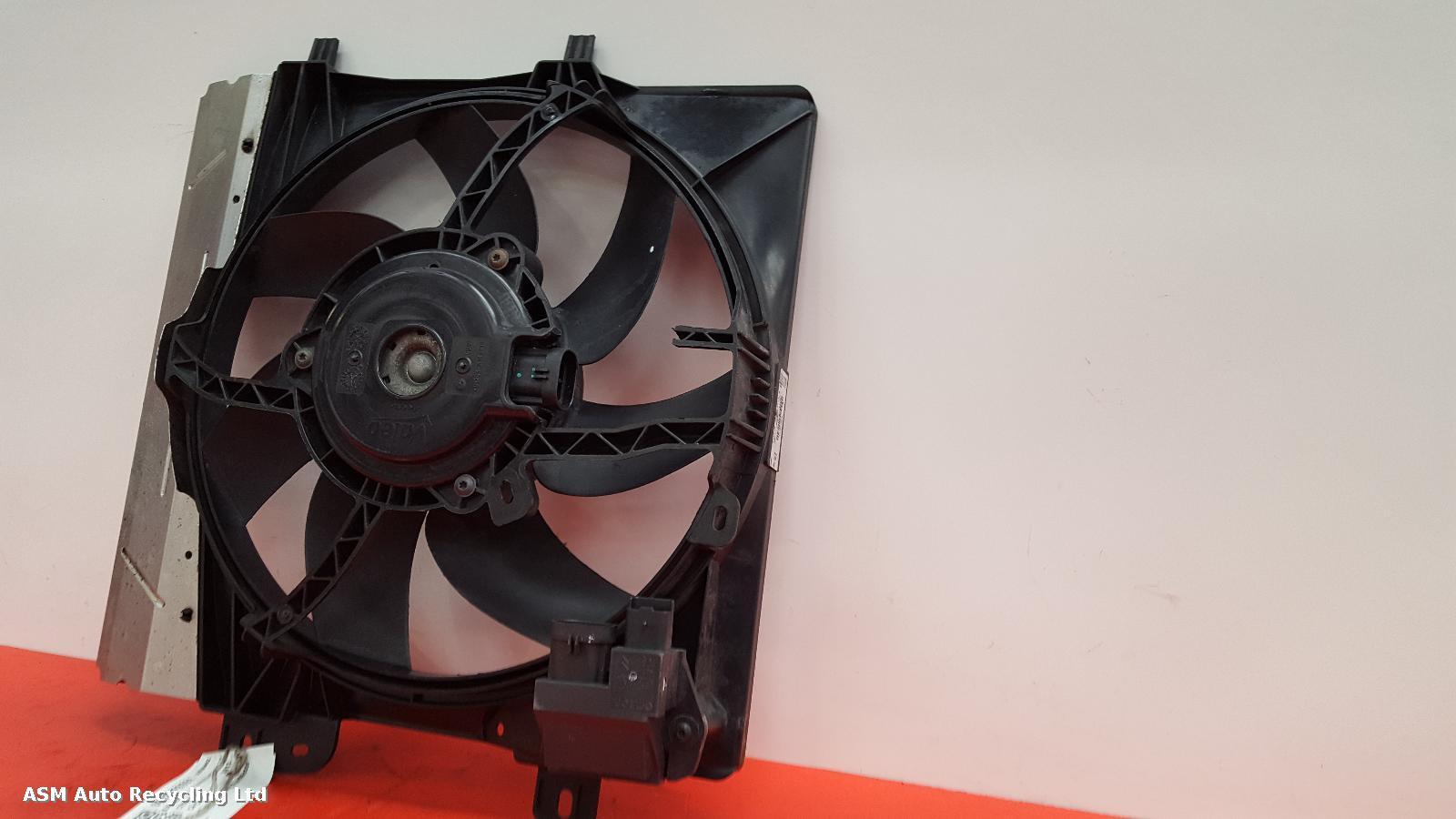 View Auto part Engine Cooling Motor Citroen C4 Cactus 2015