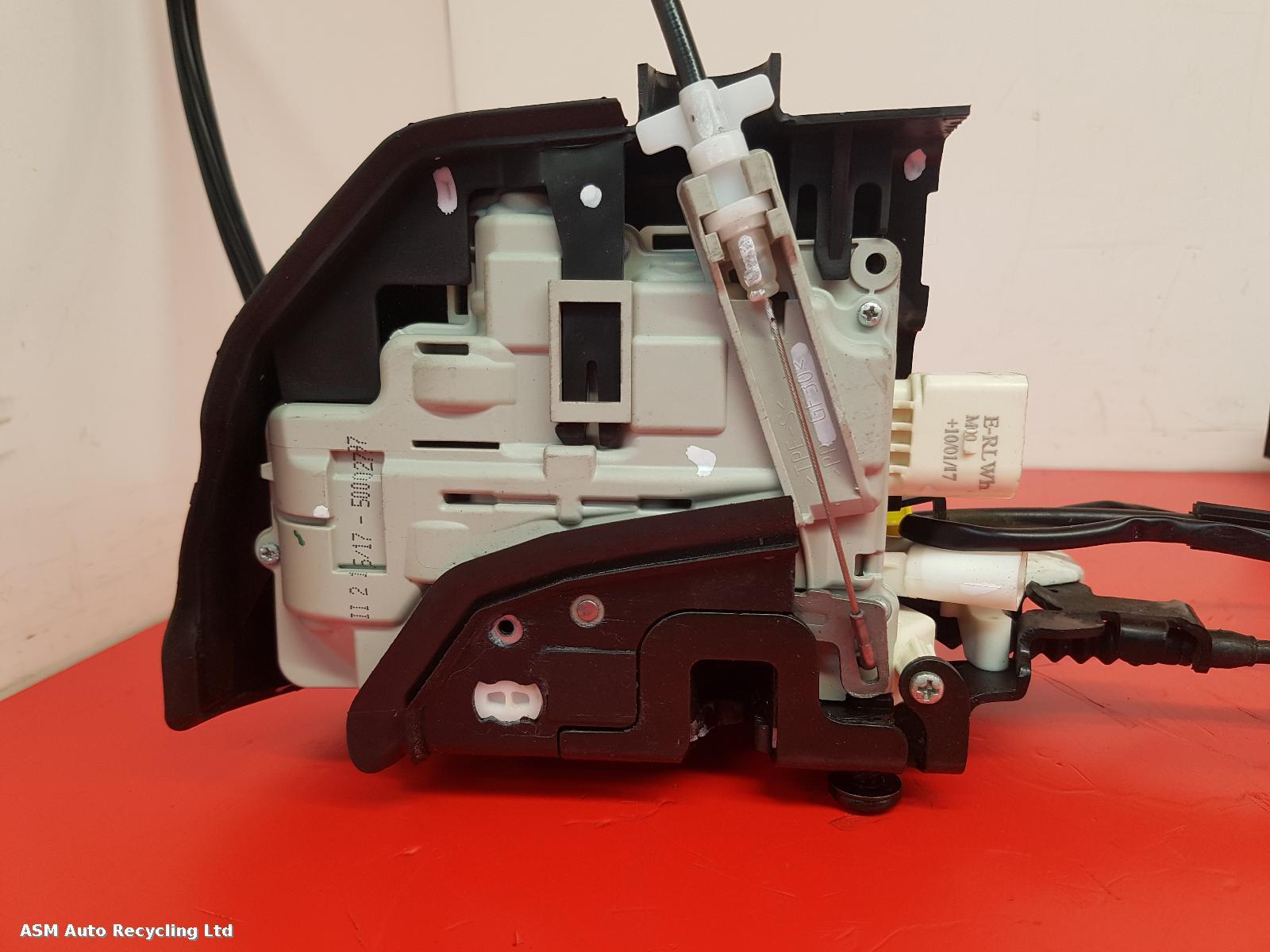 View Auto part Door Lock Assembly Bentley Flying Spur 2017