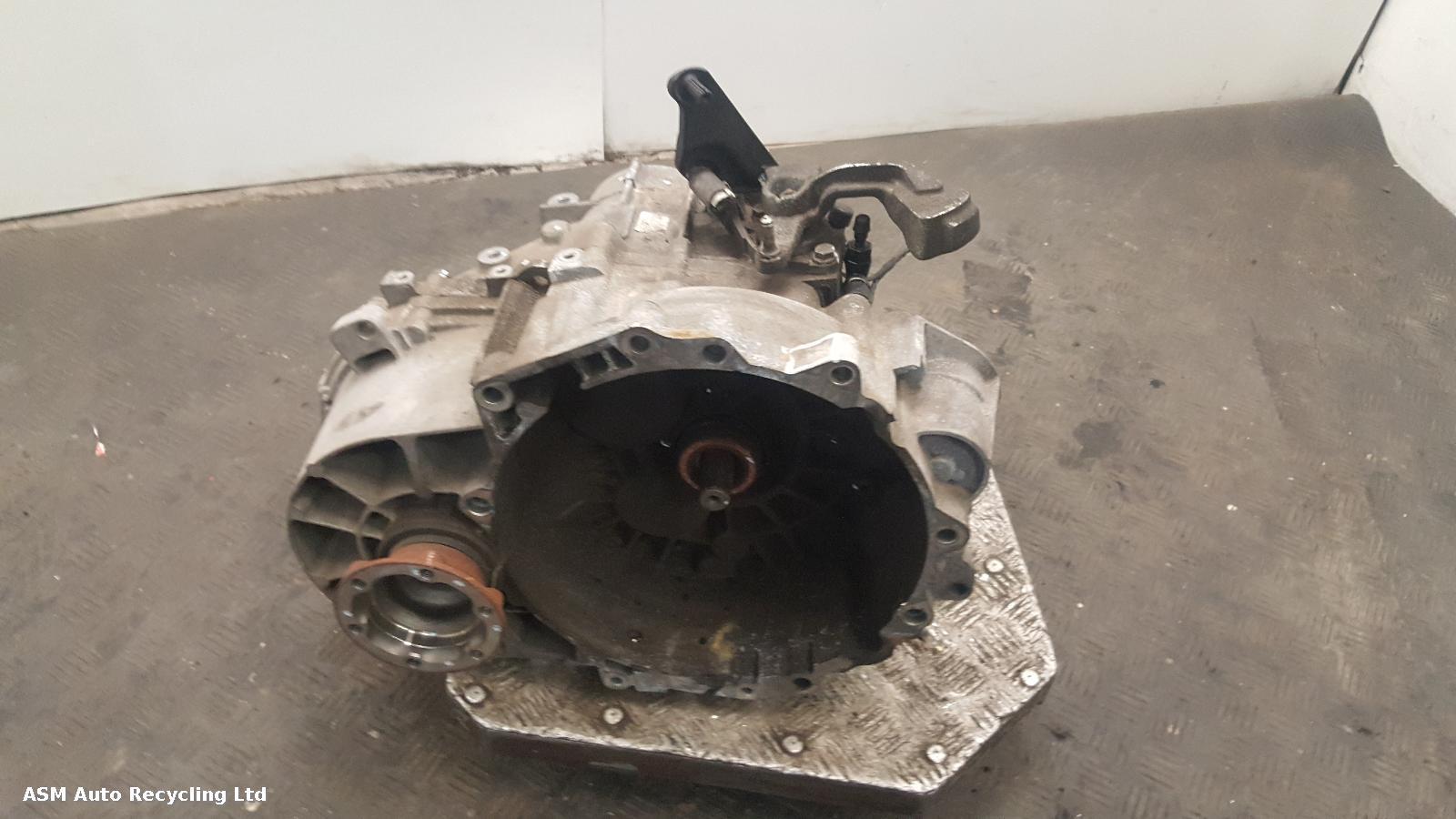 View Auto part Gearbox Volkswagen Tiguan 2014
