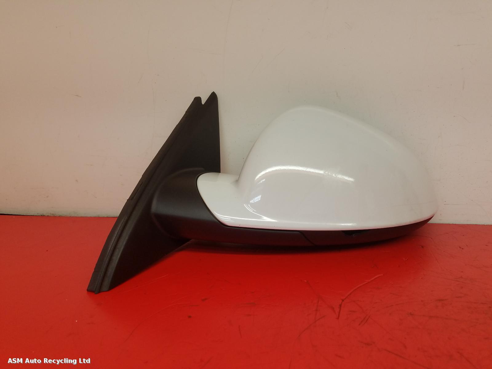 View Auto part L Door Mirror Vauxhall Insignia 2011