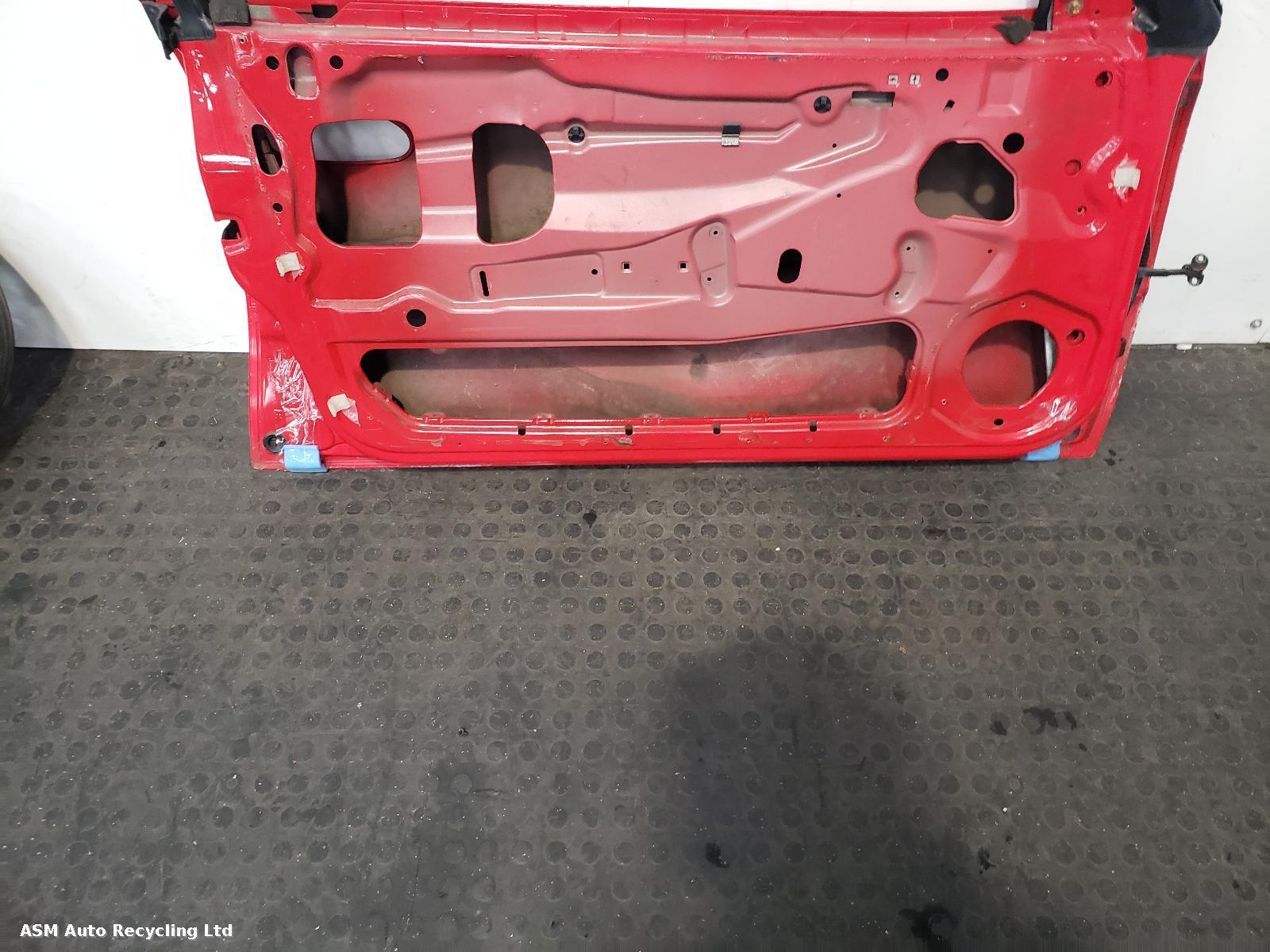 View Auto part L Front Door Vauxhall Monaro 2005
