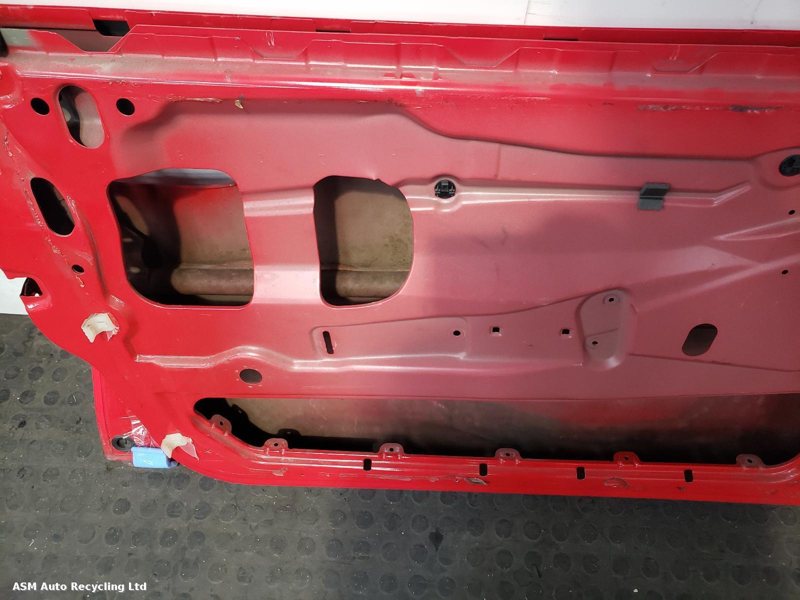 View Auto part L Front Door Vauxhall Monaro 2005