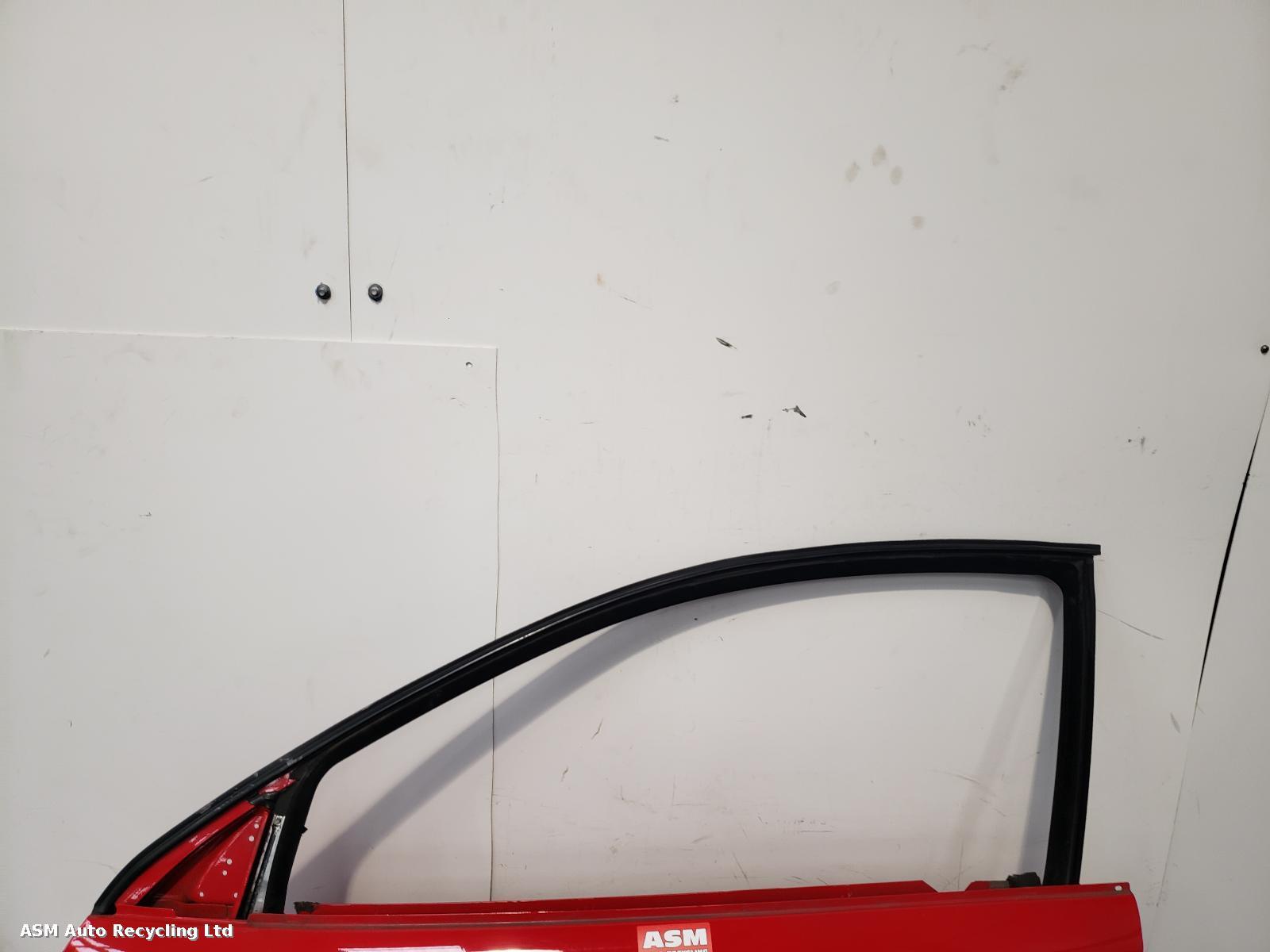 View Auto part L Front Door Vauxhall Monaro 2005