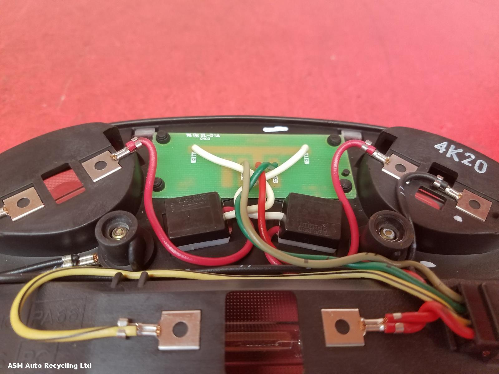 View Auto part Courtesy Light Vauxhall Monaro 2005