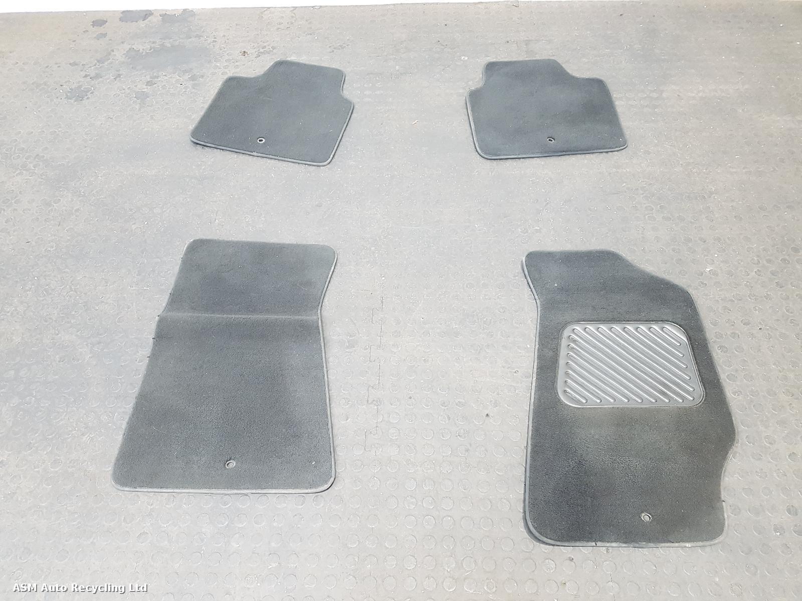 View Auto part Carpet Vauxhall Monaro 2005