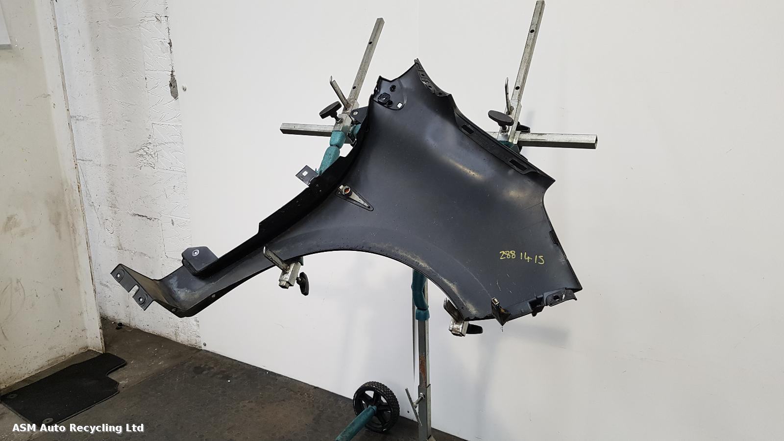 View Auto part L Wing Renault Wind 2010
