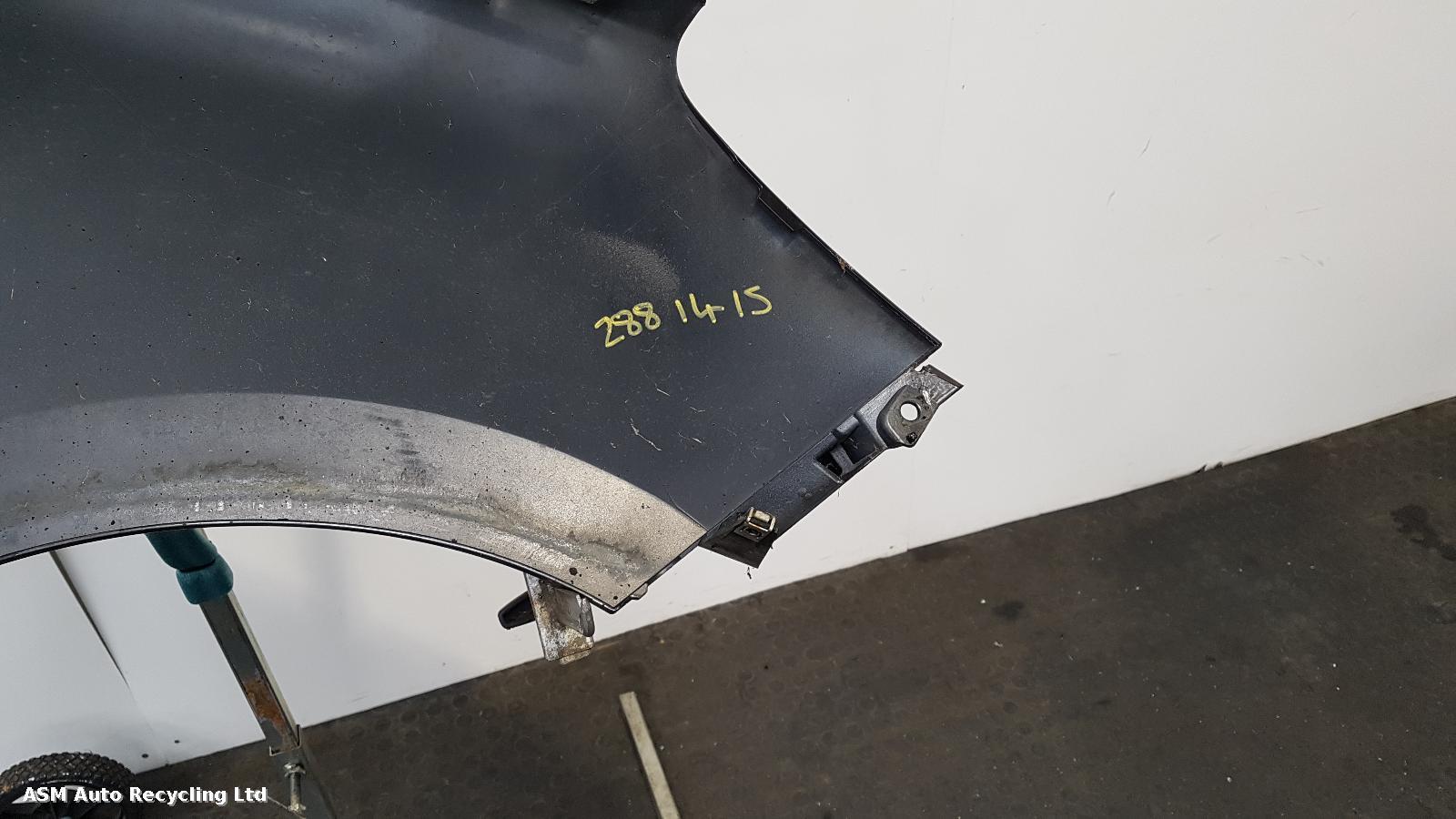 View Auto part L Wing Renault Wind 2010