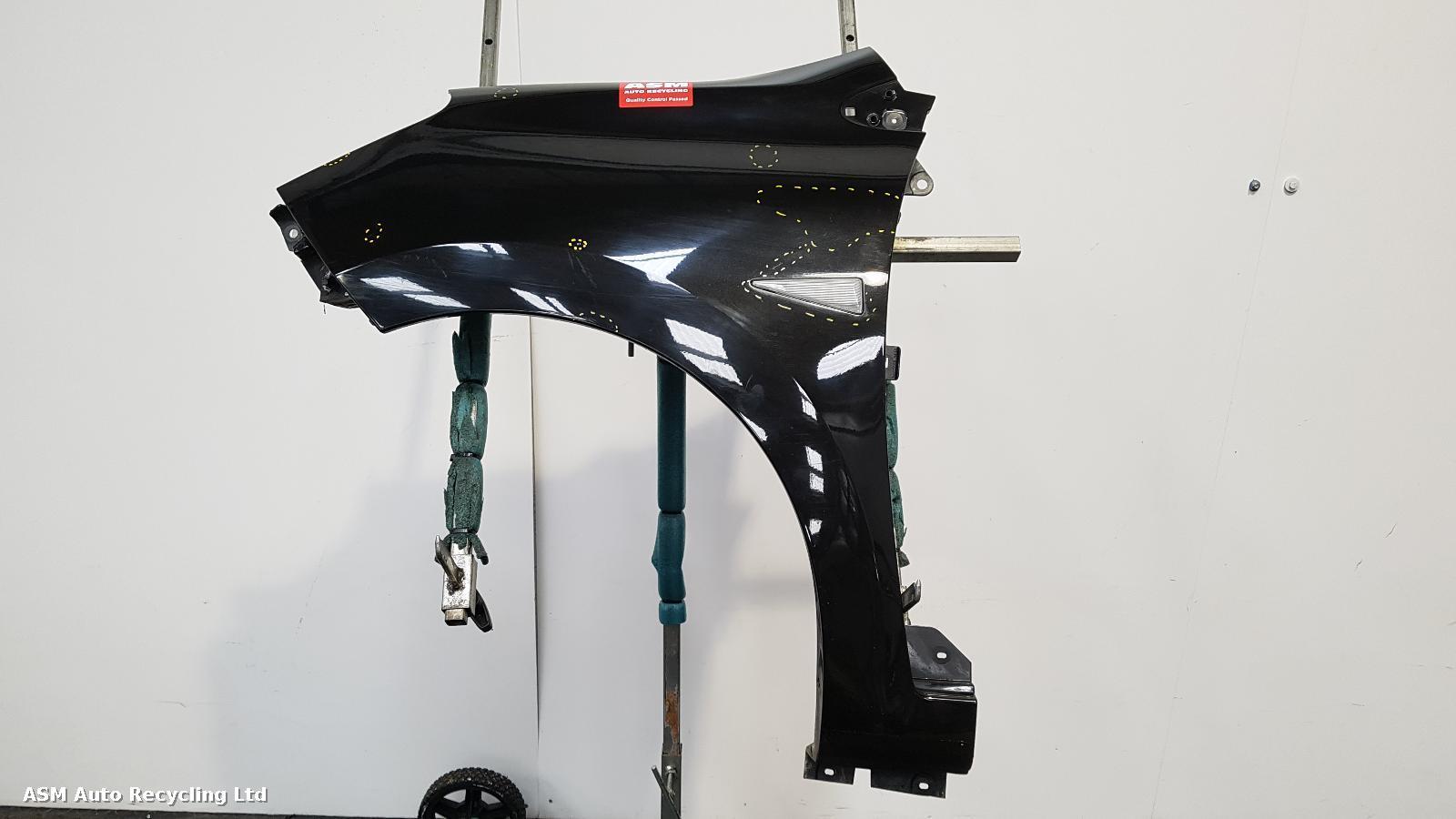 View Auto part L Wing Renault Wind 2010